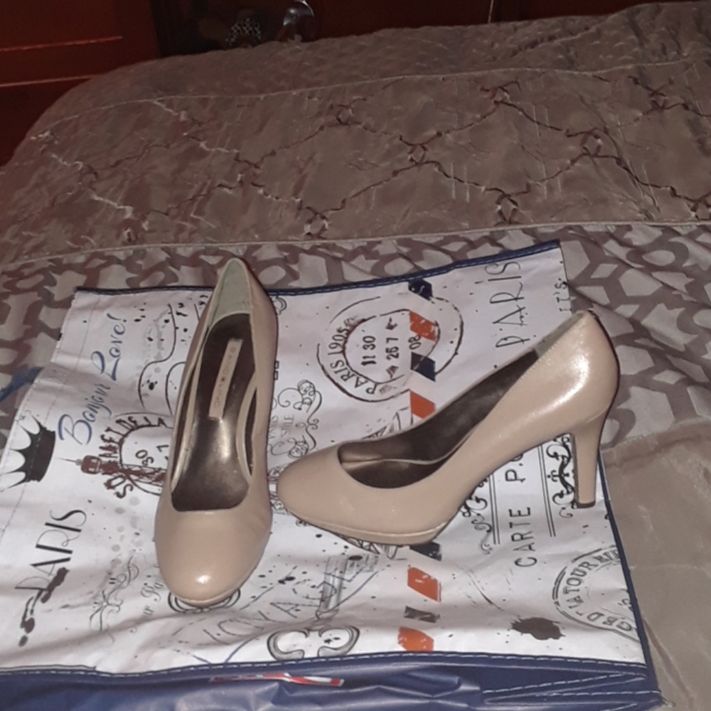 Shoes - Picture 2 of 2